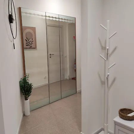 Gattomatto With Parking Apartment