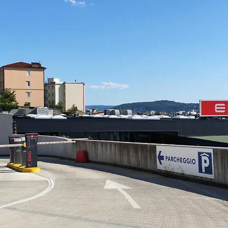 Gattomatto With Parking Triest